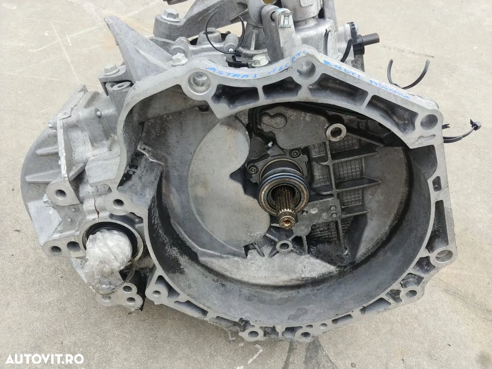cutie de viteze  1.6 cdti b16dtl opel astra j m320mde  55593195 - 1