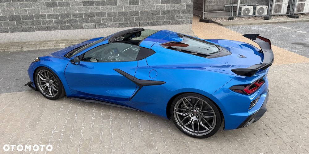 Chevrolet Corvette - 27