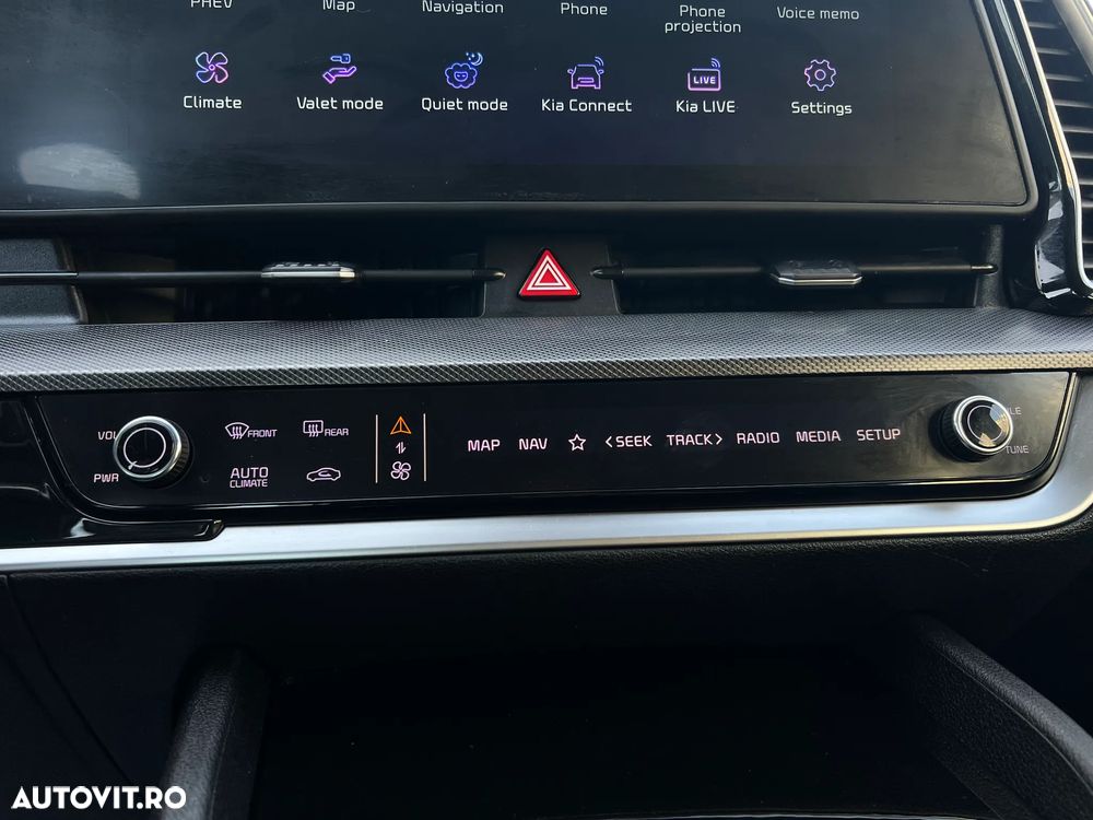 Kia Sportage 1.6 T-GDI PHEV 6AT 4x4 Business Line - 19