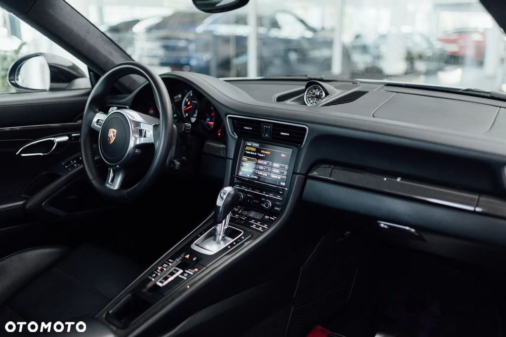 Porsche 911 Turbo S - 21