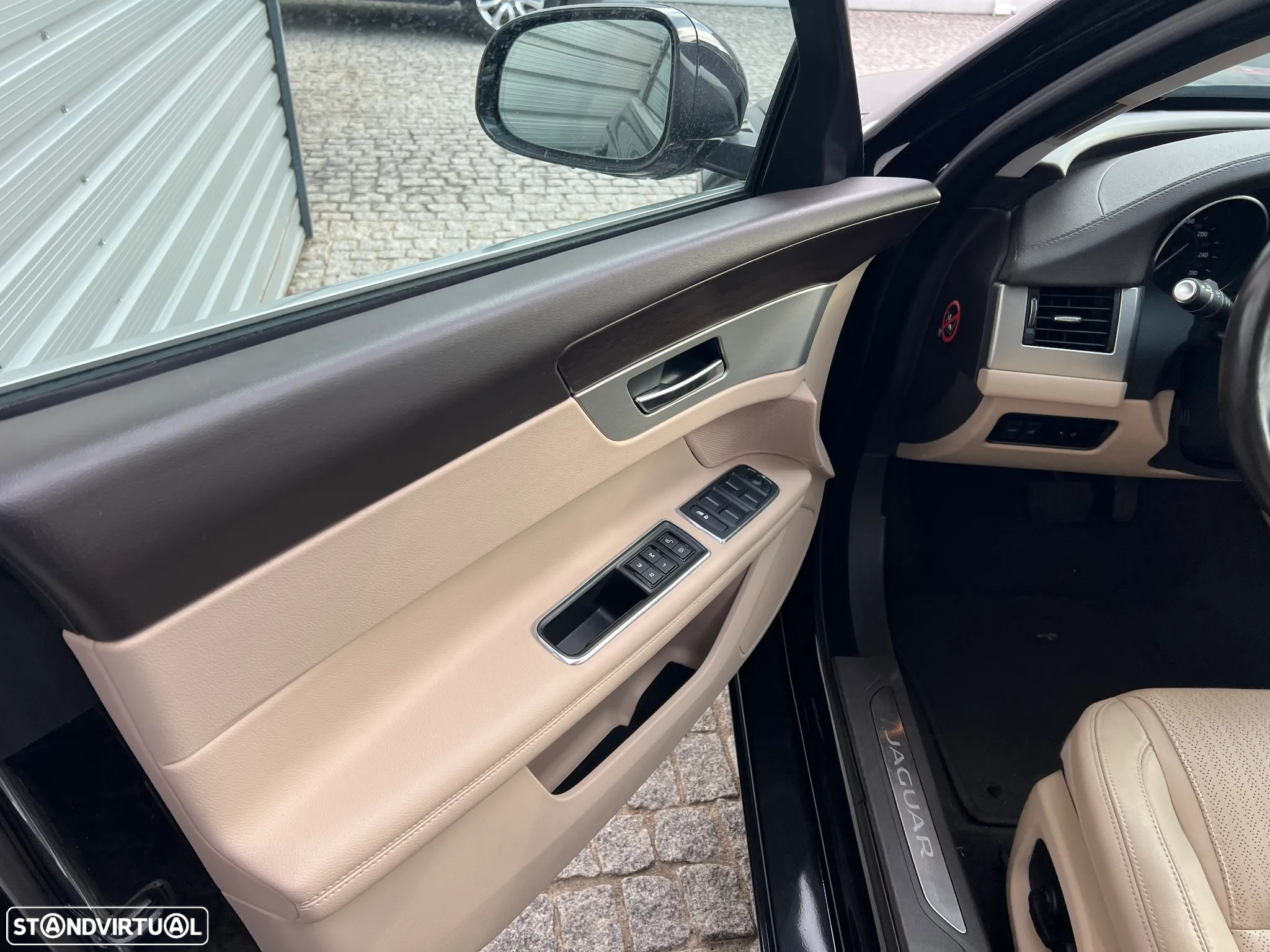 Jaguar XF E-Performance Aut. Prestige - 17