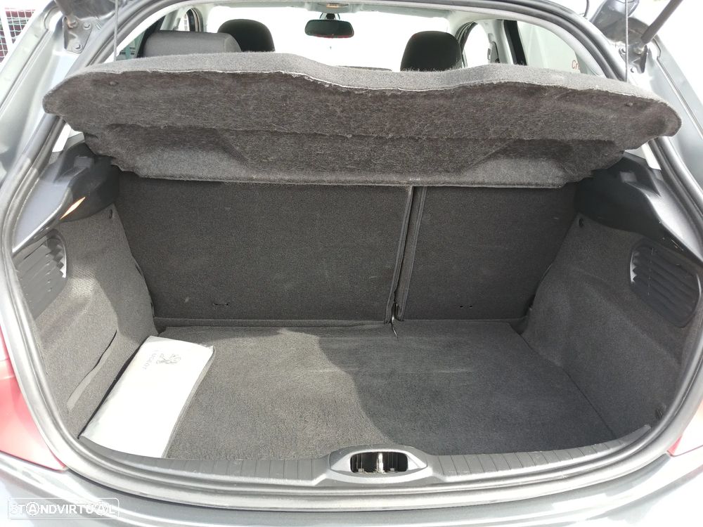 Peugeot 208 1.2 VTi Active - 25