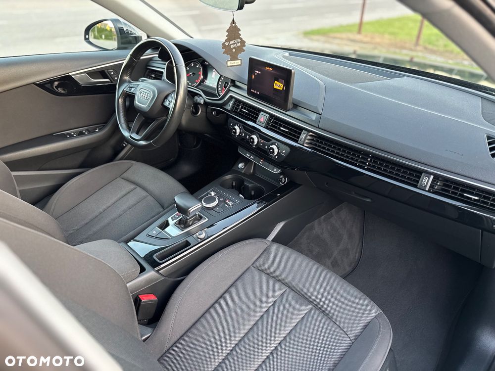 Audi A4 Avant - 11