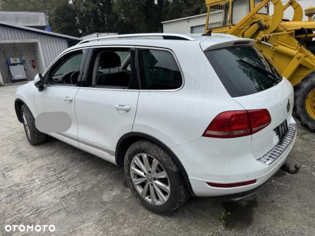Volkswagen Touareg 3.0 V6 TDI Blue Motion DPF Automatik - 3