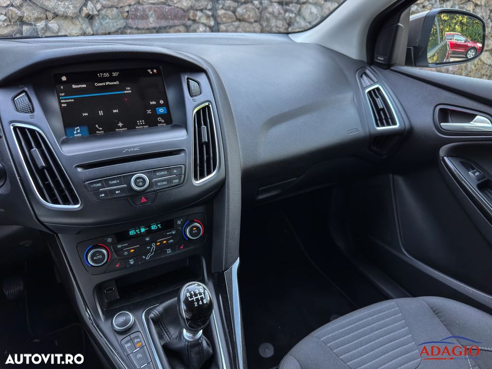 Ford Focus 1.0 EcoBoost Titanium Business - 29
