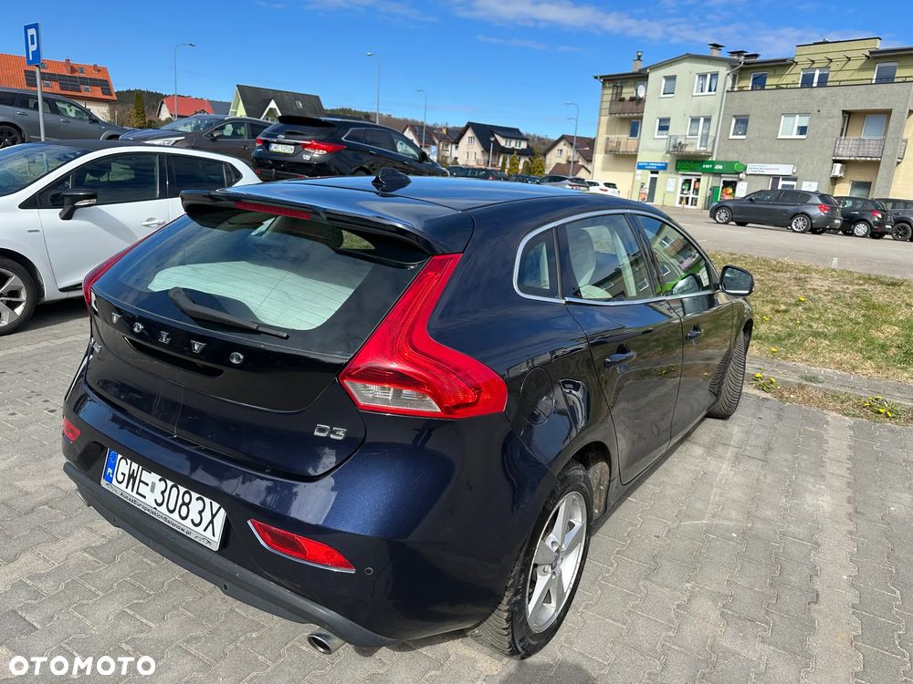 Volvo V40 D3 Momentum - 14