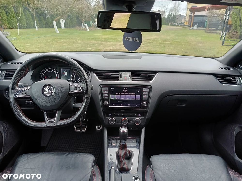 Skoda Octavia 2.0 TDI DSG RS - 9