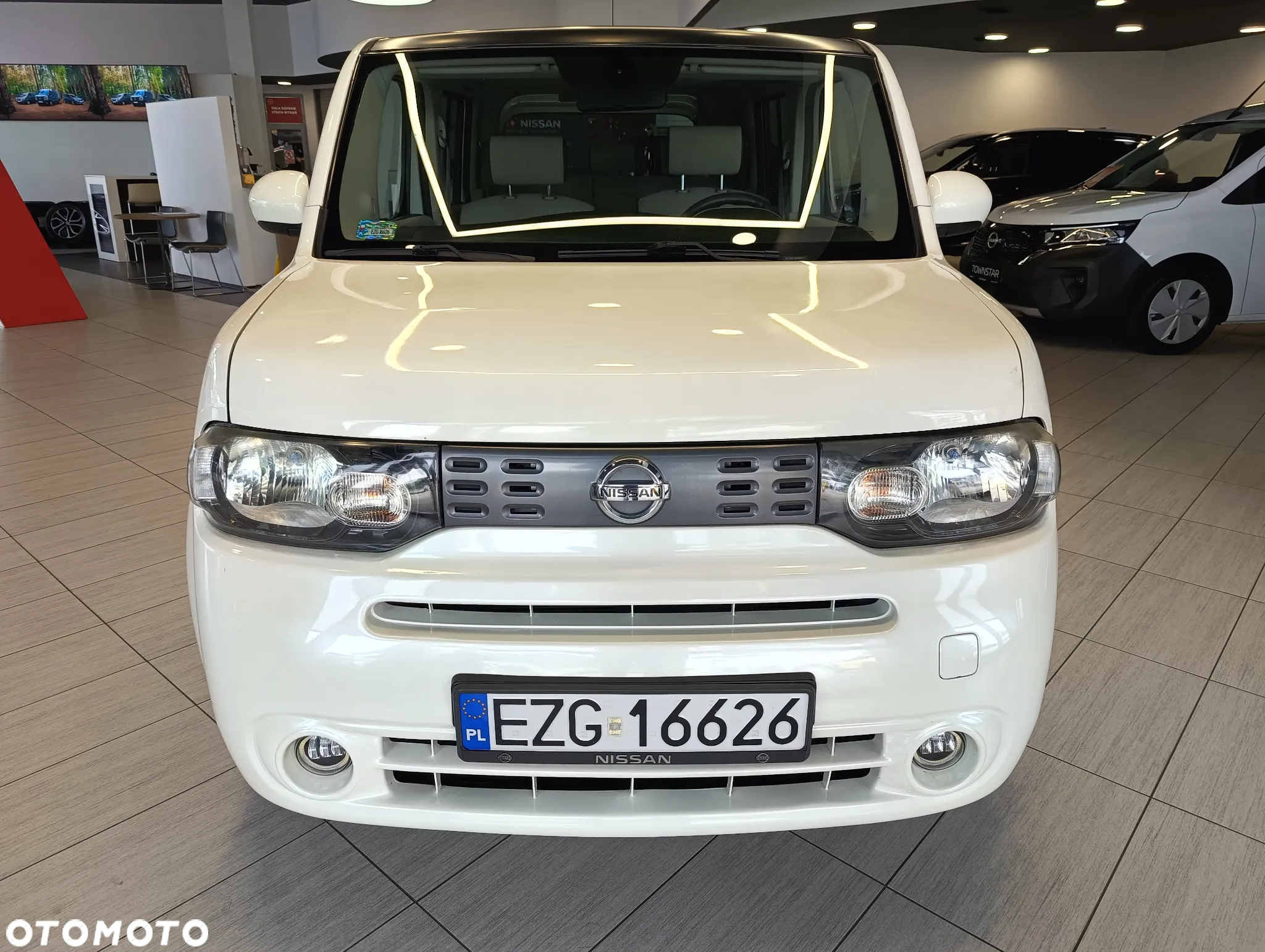 Nissan Cube 1.6 - 8
