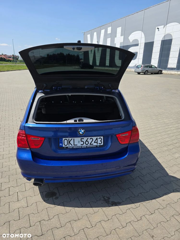 BMW Seria 3 320d xDrive DPF - 6