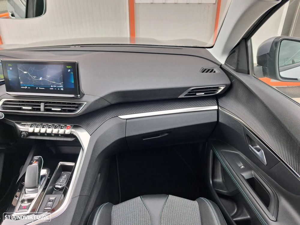 Peugeot 3008 225 e-EAT8 Allure Pack - 25