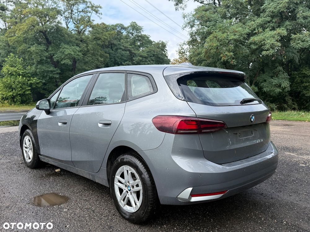 BMW Seria 2 218d - 7