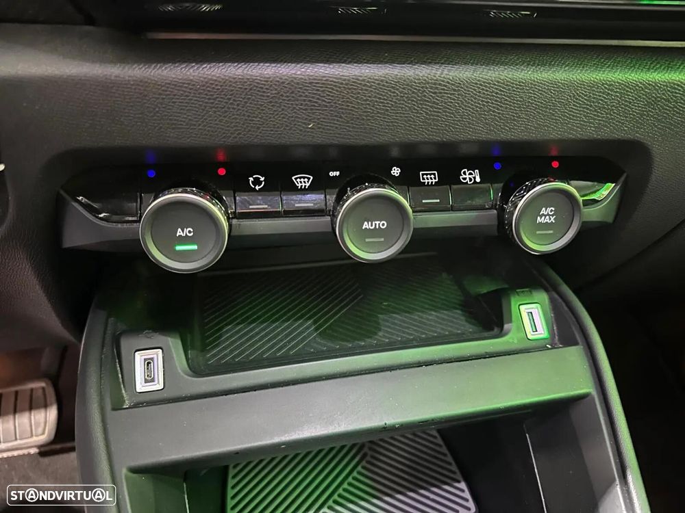 Citroën e-C4 50 kWh Feel - 38