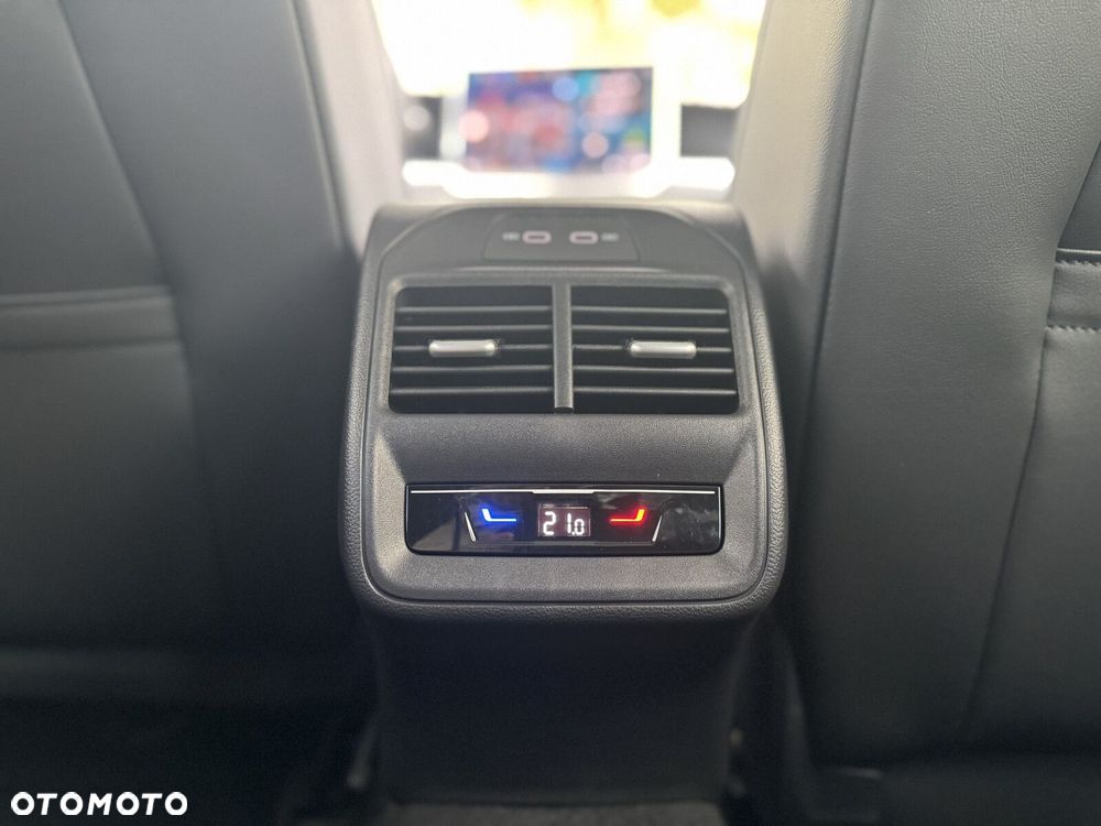 Volkswagen Passat Variant - 17