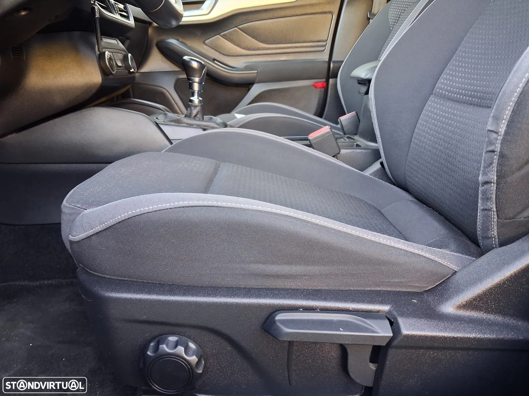 Ford Focus 1.0 EcoBoost Business - 15