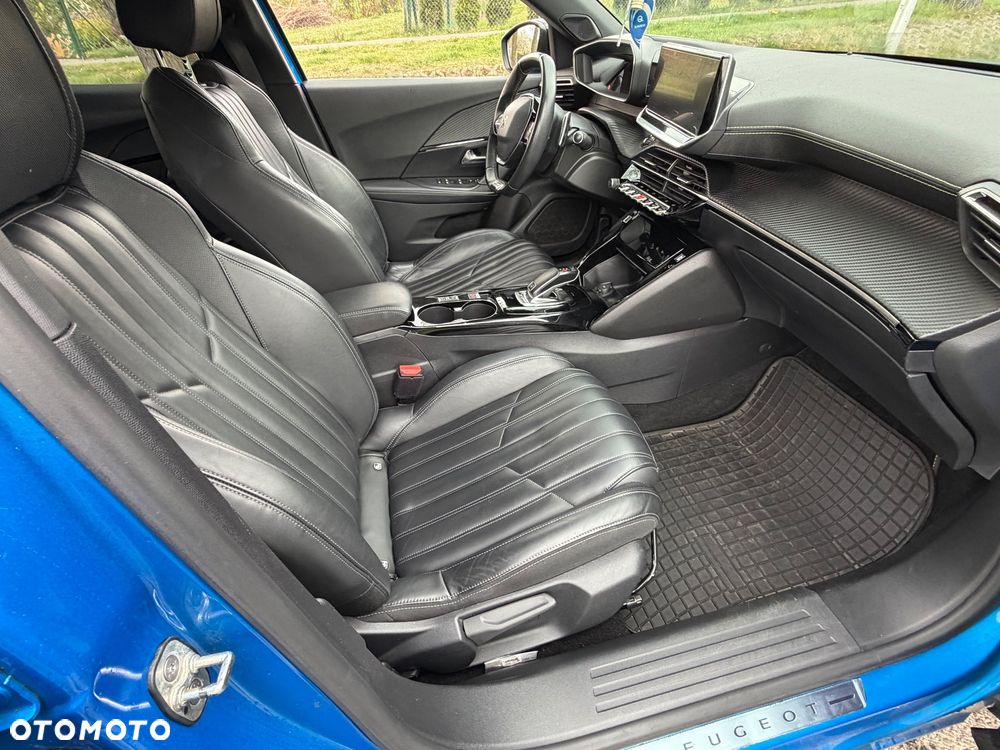 Peugeot 2008 PureTech 155 EAT8 GT - 21