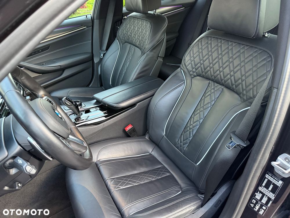BMW Seria 5 540d xDrive mHEV M Sport sport - 10