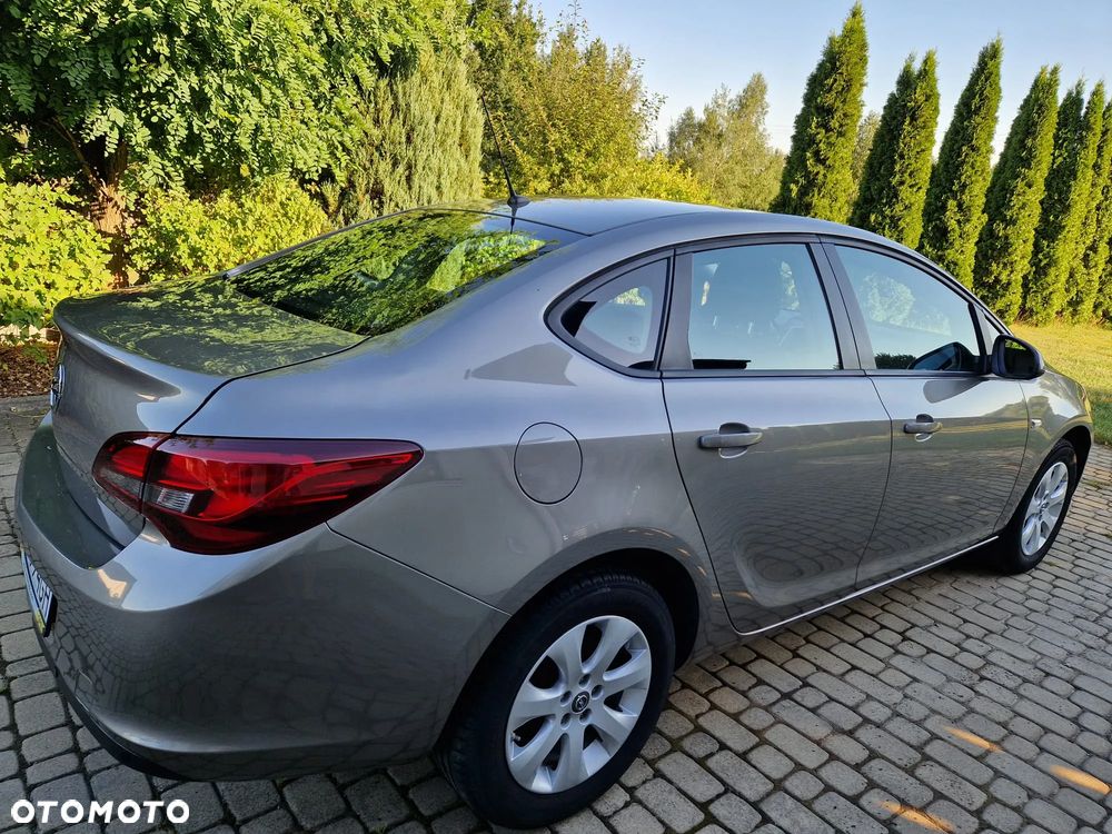 Opel Astra 1.6 Active EU6 - 26