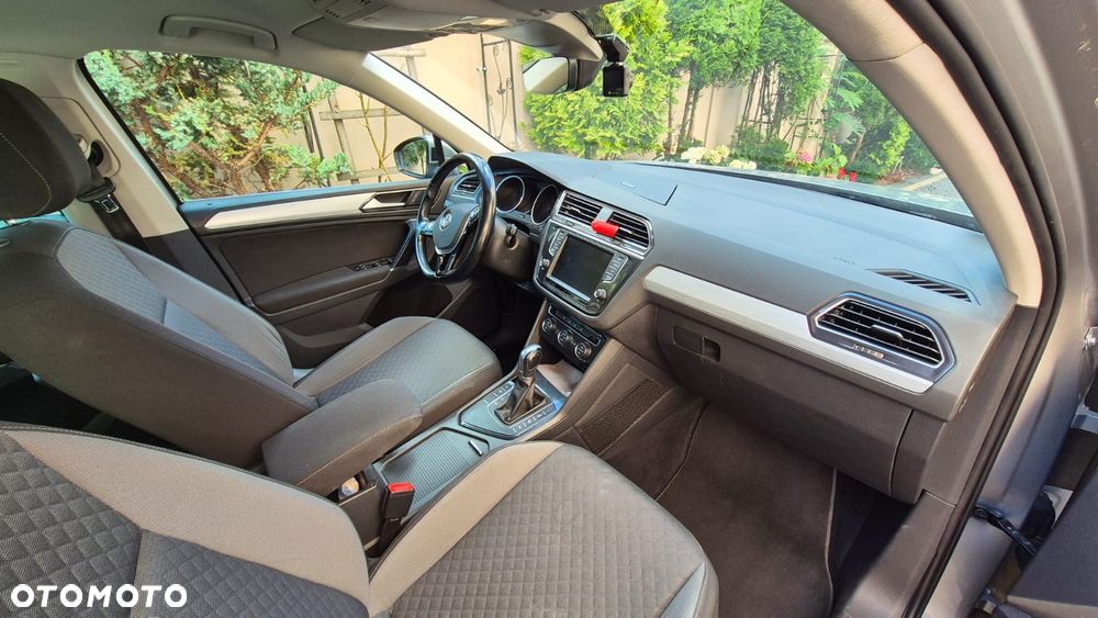 Volkswagen Tiguan - 10