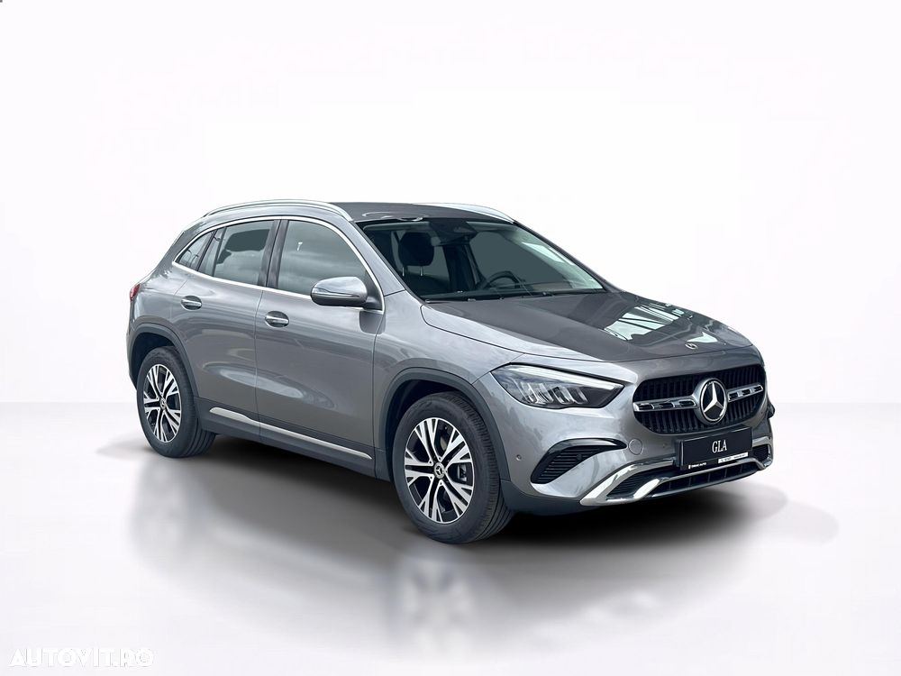 Mercedes-Benz GLA 180 7G-DCT Special Edition - 3