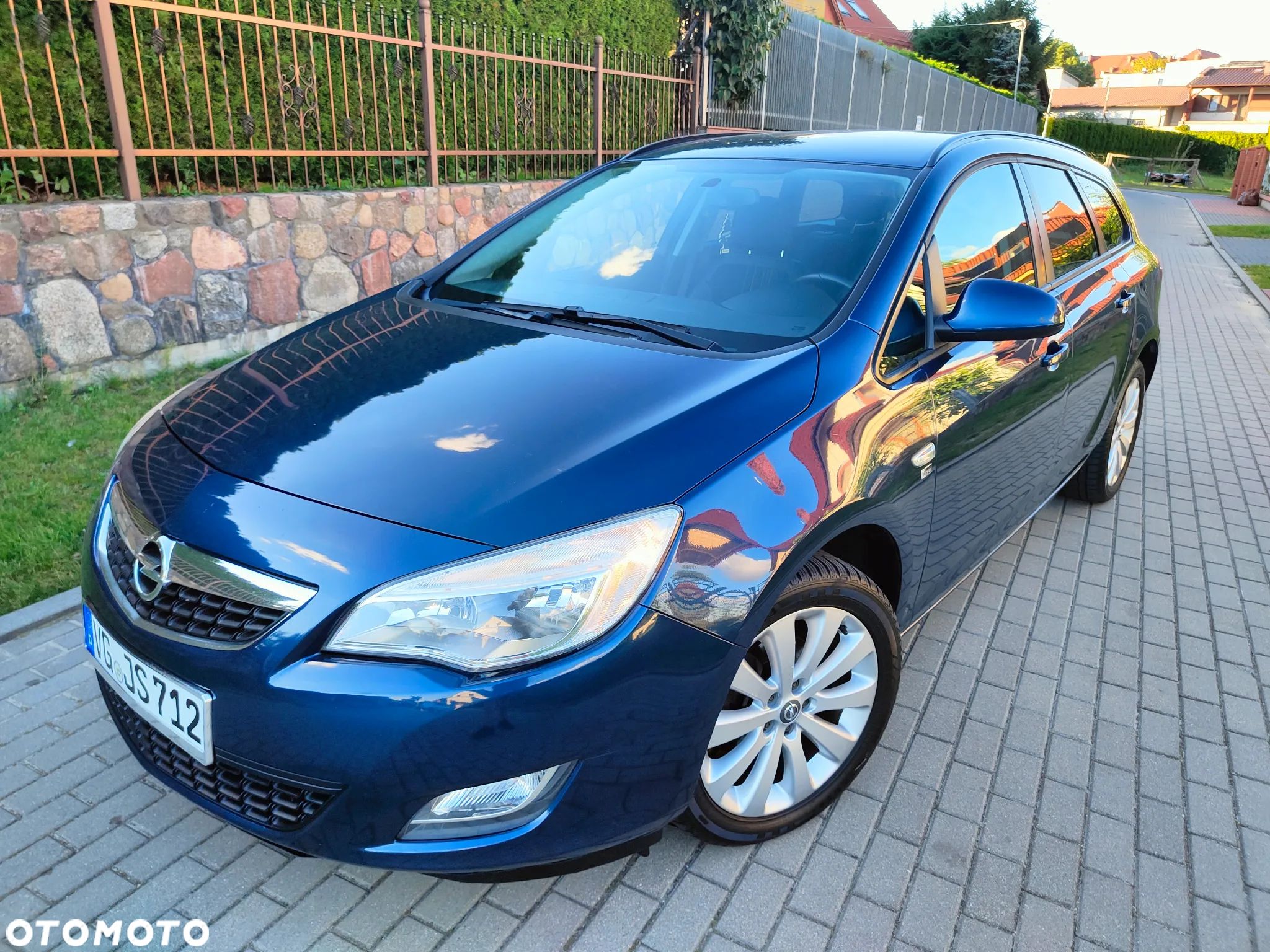 Opel Astra 1.4 Sports Tourer ecoFLEX 150 Jahre - 1