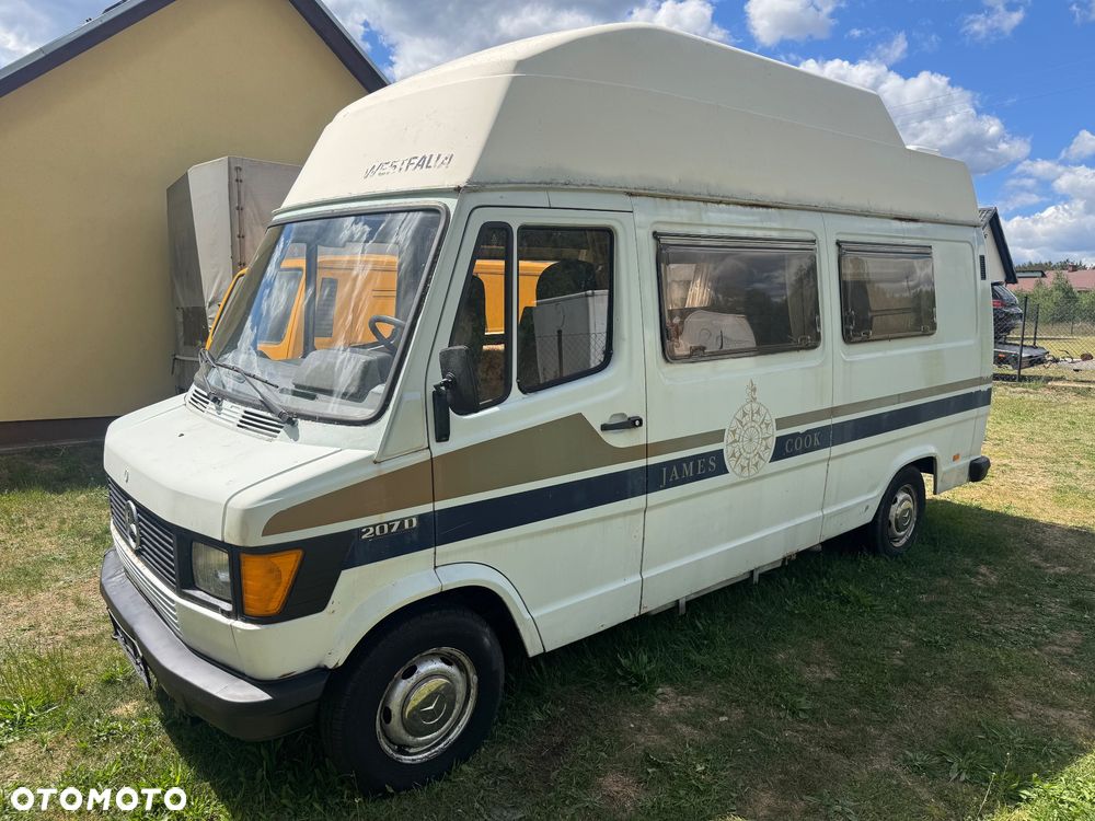 Mercedes-Benz 207D KAMPER - 1
