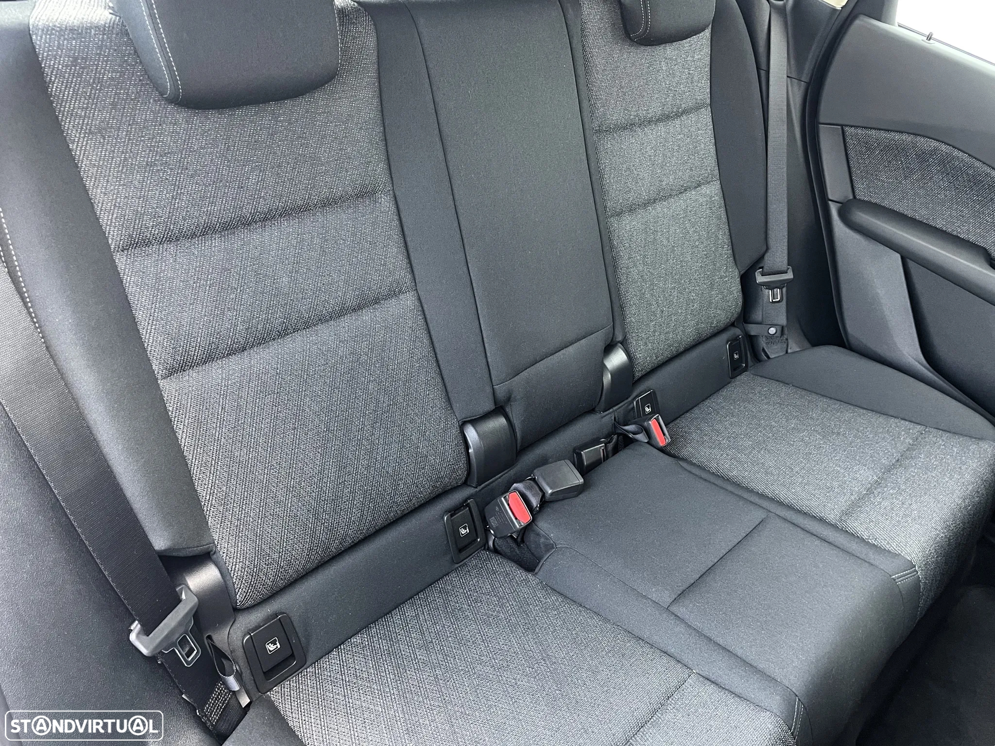 BMW 225xe Active Tourer e xDrive - 37
