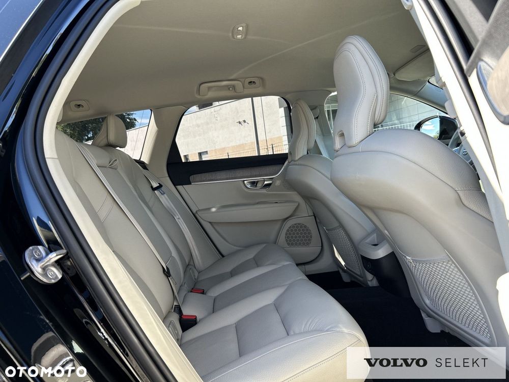 Volvo V90 Cross Country - 26