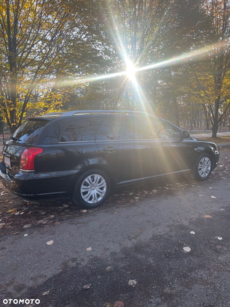 Toyota Avensis 2.0 VVT-i Prestige - 4