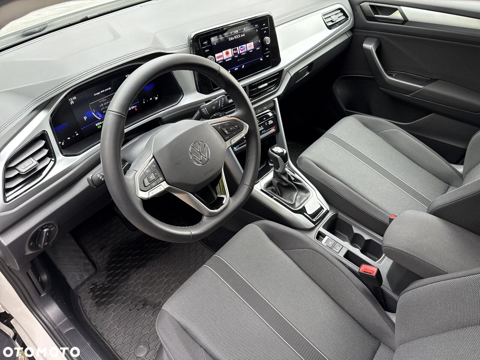 Volkswagen T-Roc - 9