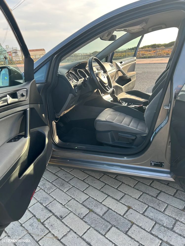 VW Golf 2.0 TDi Highline - 12