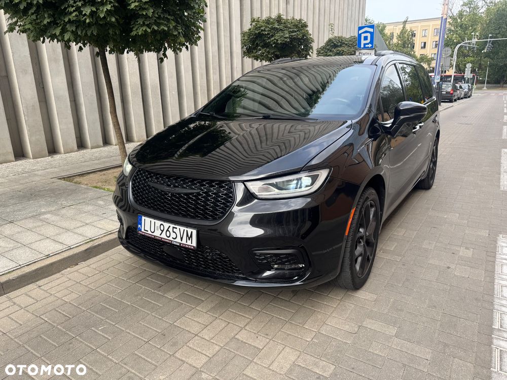 Chrysler Pacifica - 16