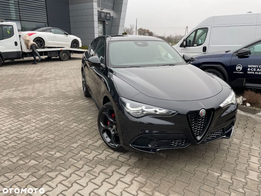 Alfa Romeo Stelvio - 5