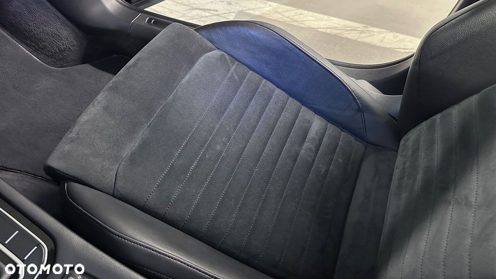 Volkswagen Passat 2.0 TDI SCR Highline DSG - 24