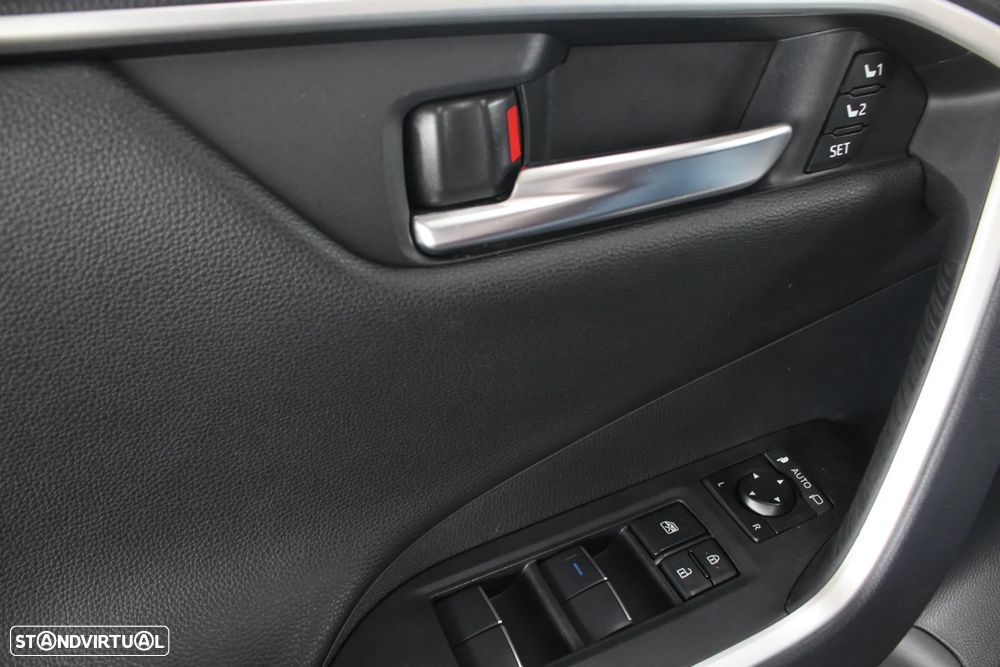 Toyota RAV4 2.5 HDF Lounge - 42