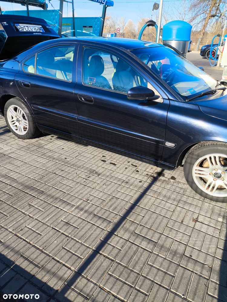 Volvo S60 2.5T Momentum - 15