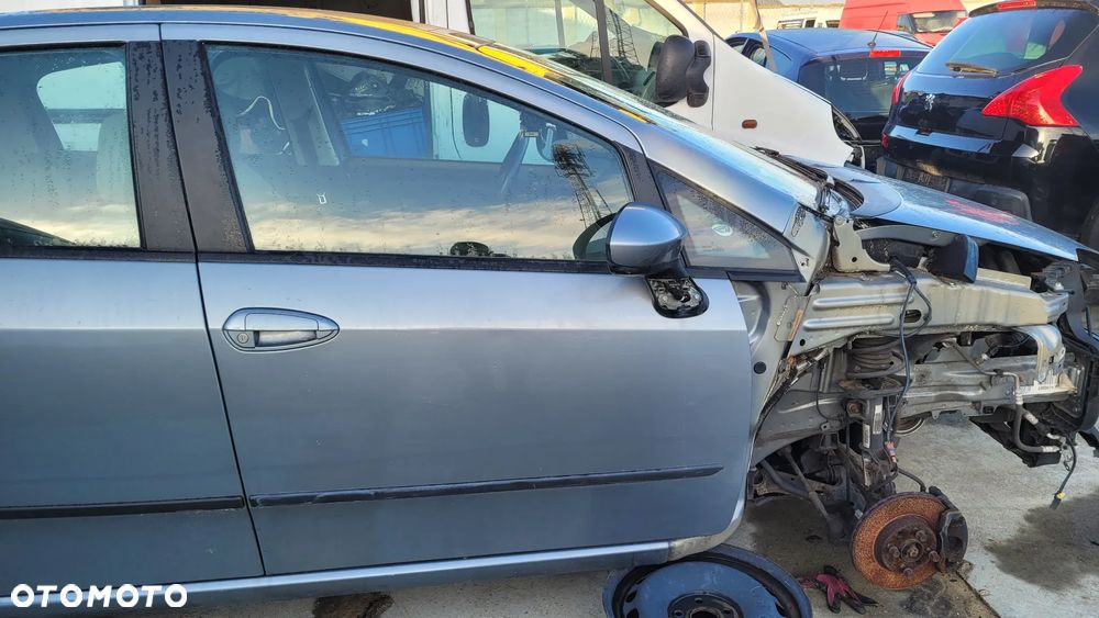 Drzwi prawe przód przednie FIAT GRANDE PUNTO 2008r 595A 595/A 5d hatchback - 1