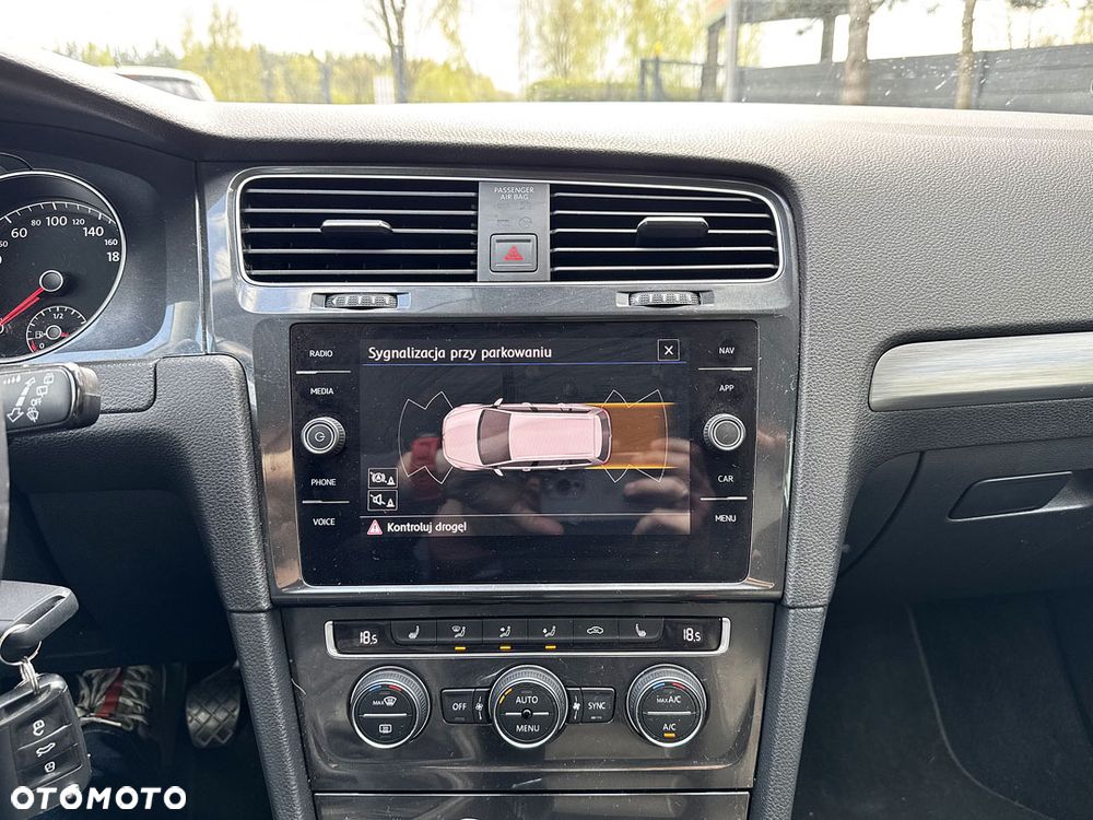 Volkswagen Golf 1.6 TDI SCR Trendline - 27