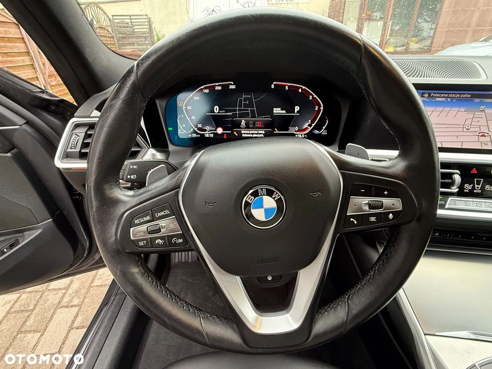 BMW Seria 3 320d xDrive M Sport Shadow - 26