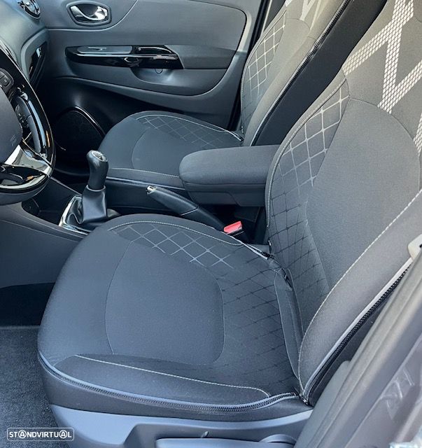 Renault Captur 0.9 TCE Exclusive - 19