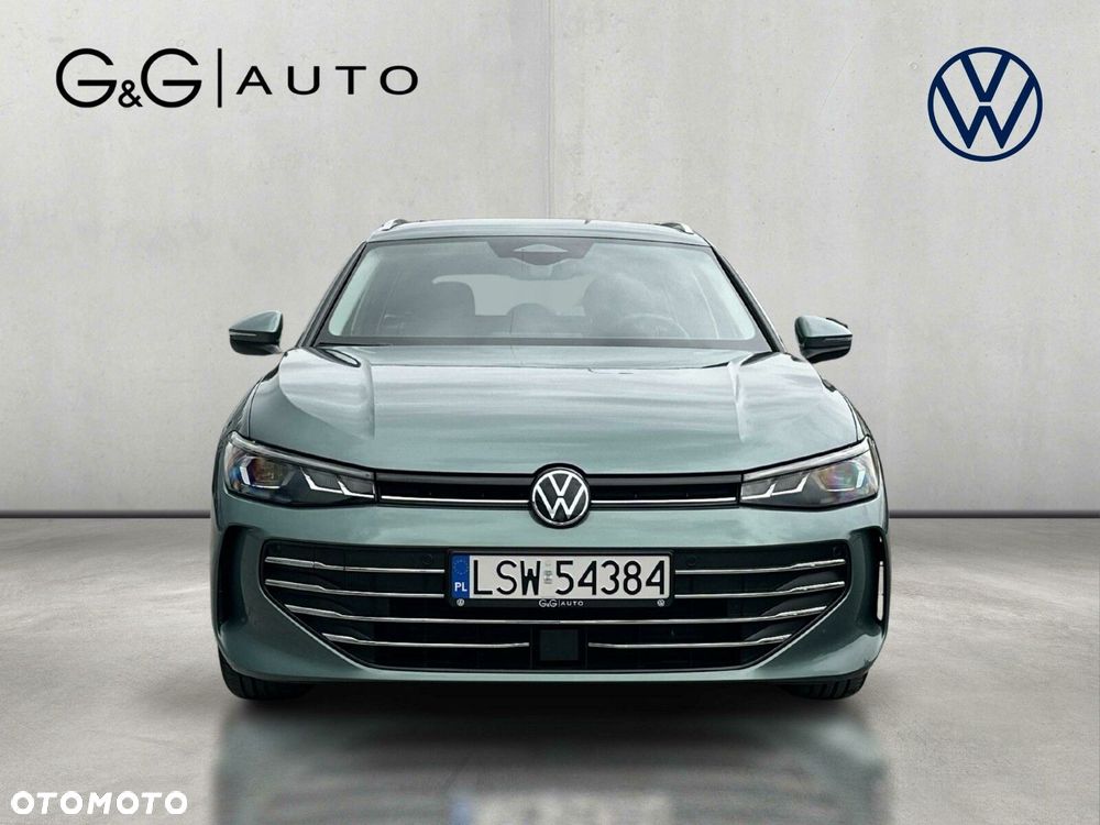 Volkswagen Passat - 12