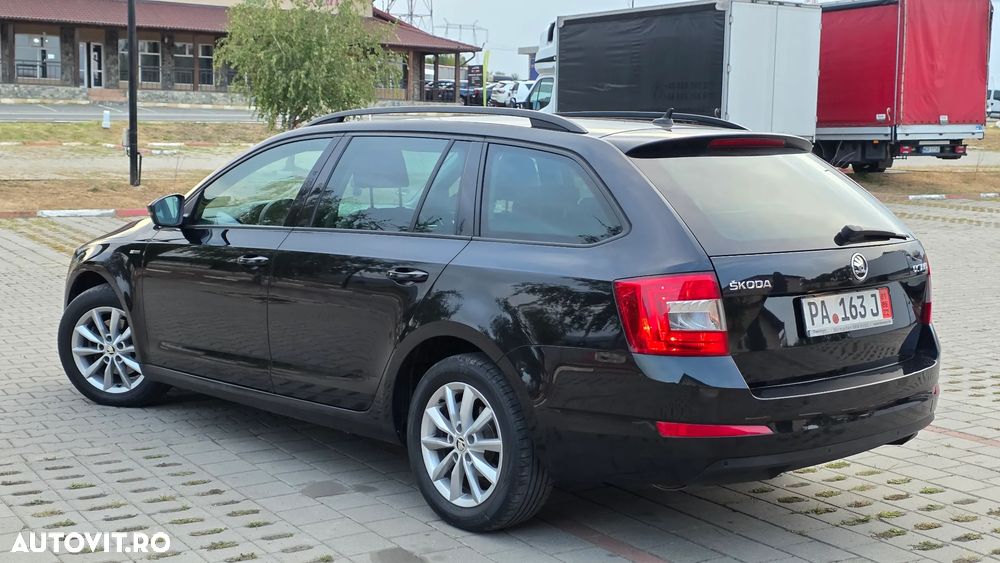 Skoda Octavia 2.0 TDI (Green tec) DSG Joy - 3