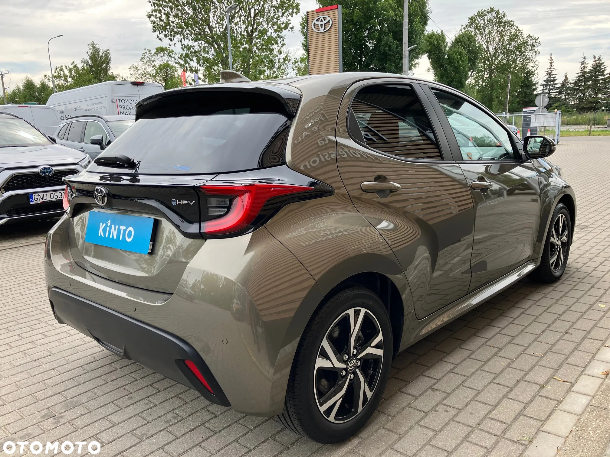 Toyota Yaris Hybrid 1.5 Style - 10