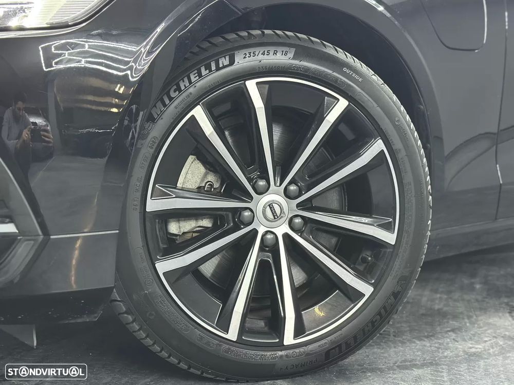 Volvo V60 2.0 T6 AWD TE Core - 28