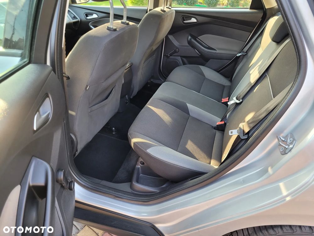 Ford Focus 1.6 Ambiente Start - 11