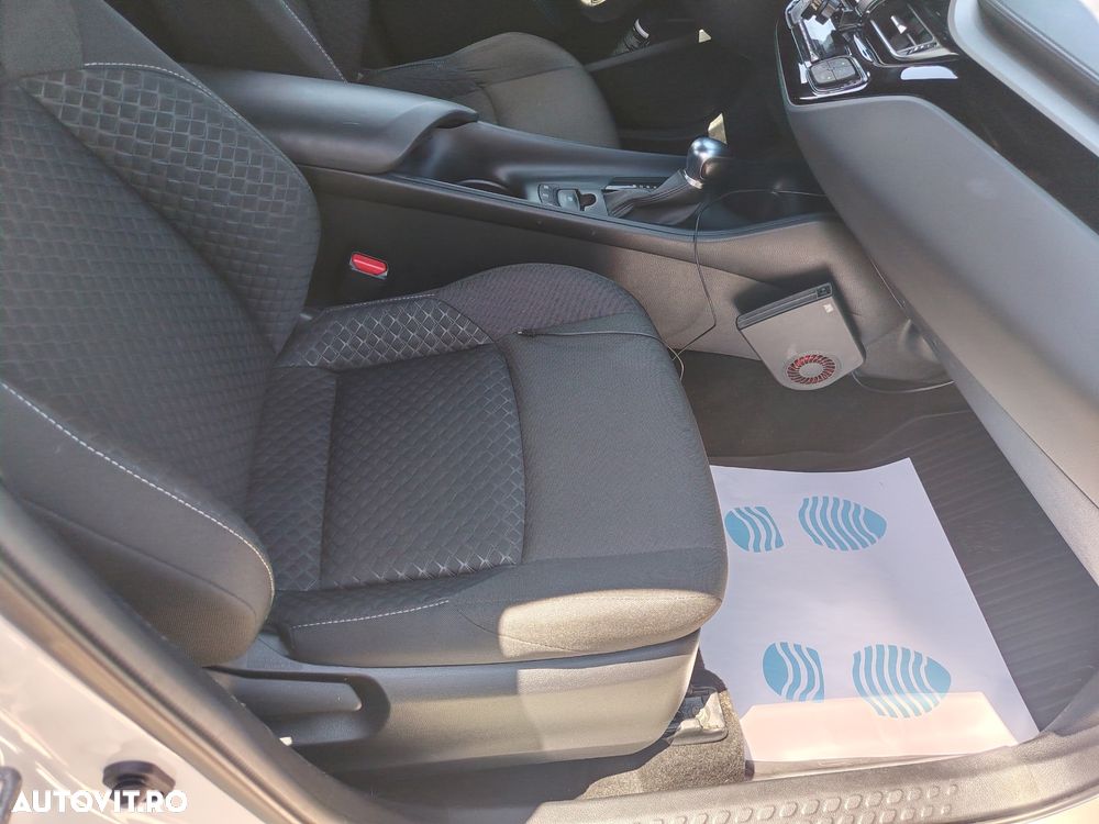 Toyota C-HR Business-Edition - 7