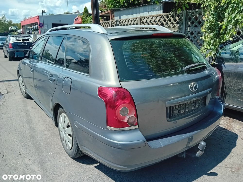 *TOYOTA AVENSIS T25 KOMBI* Samochód na części - 4