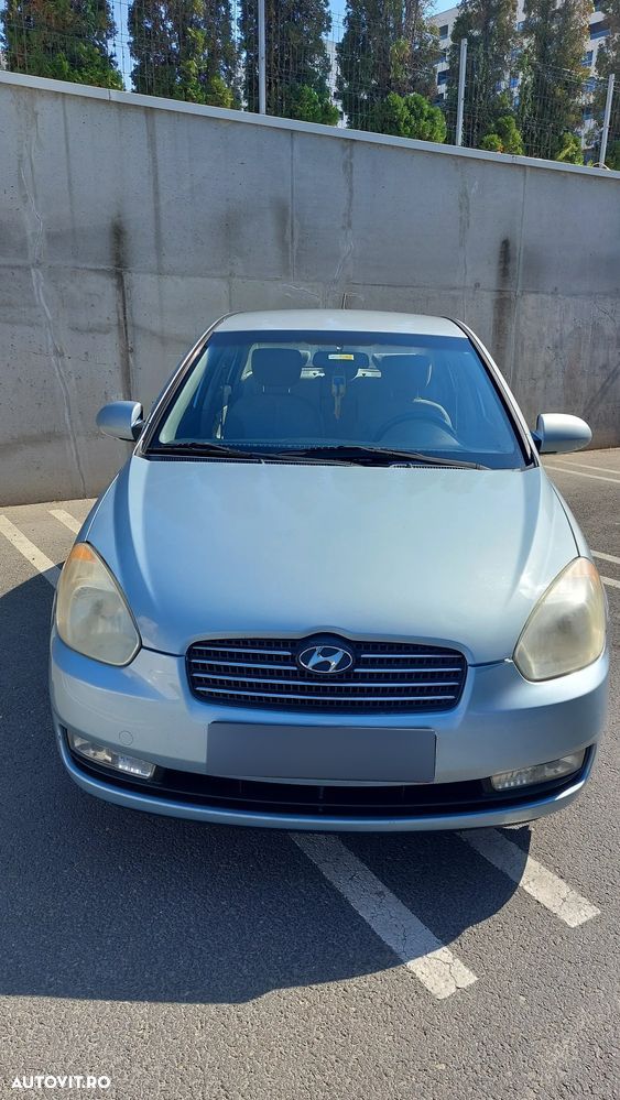 Hyundai Accent 1.4 GL - 2