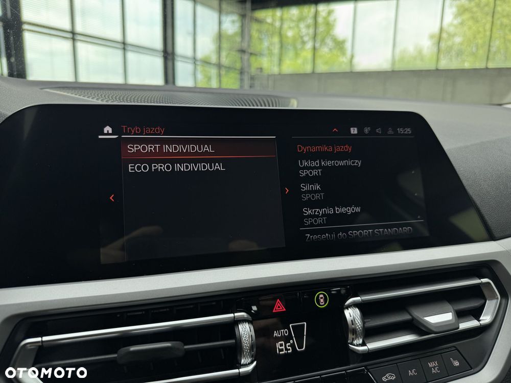 BMW Seria 3 318i - 33