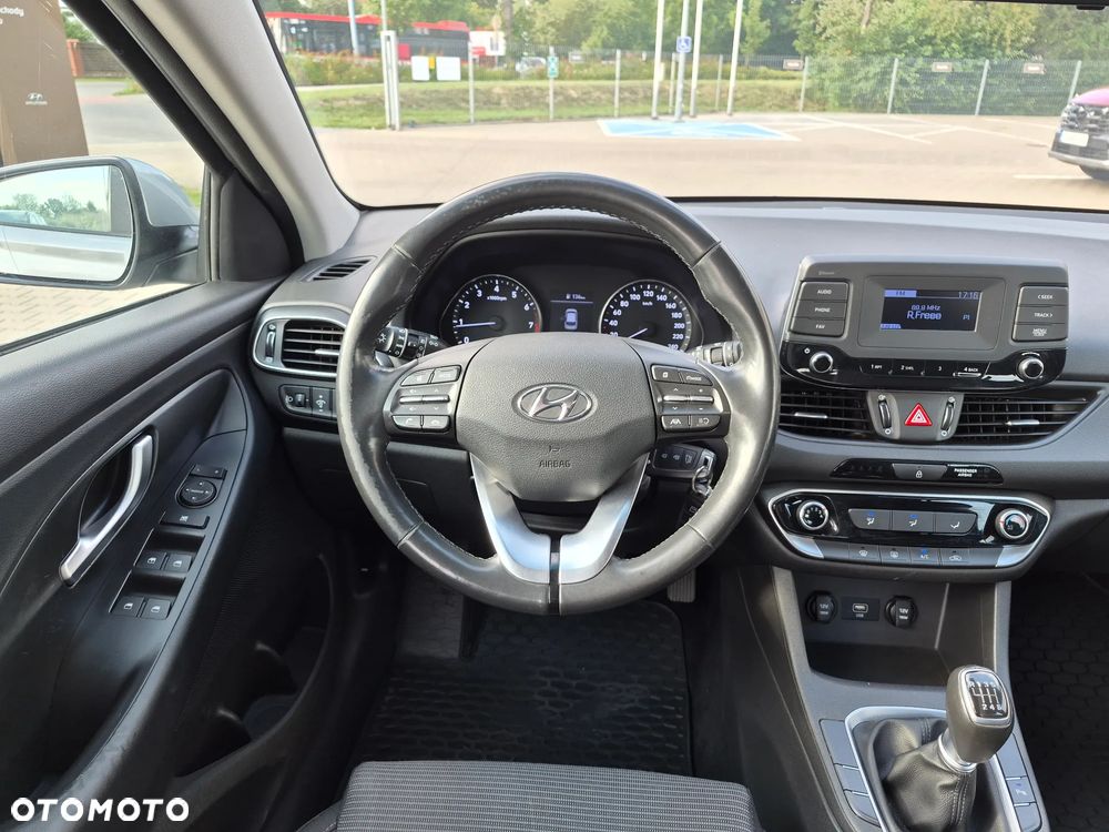 Hyundai i30 1.5 DPI Modern - 11