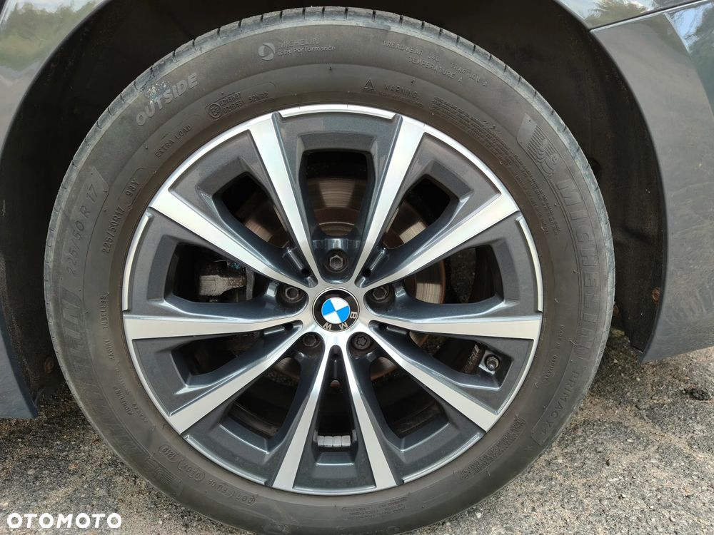 BMW Seria 3 320d xDrive - 16